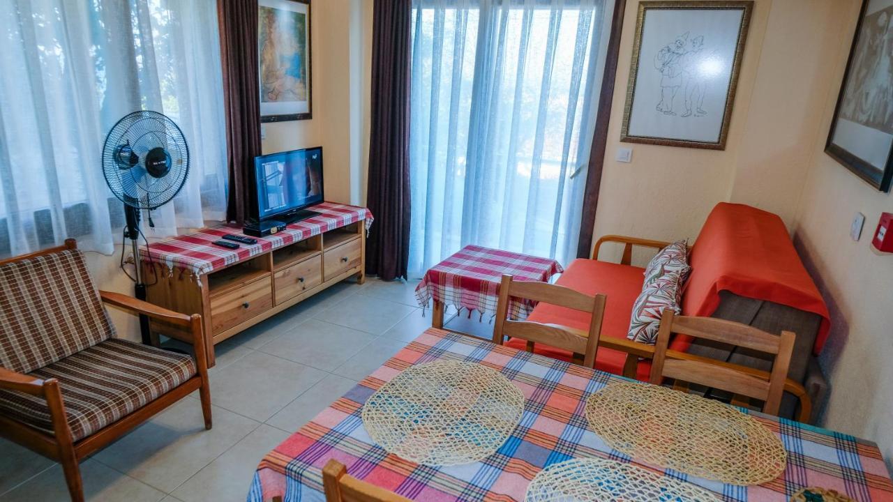 Teras Butik Apart 卡拉布伦 外观 照片